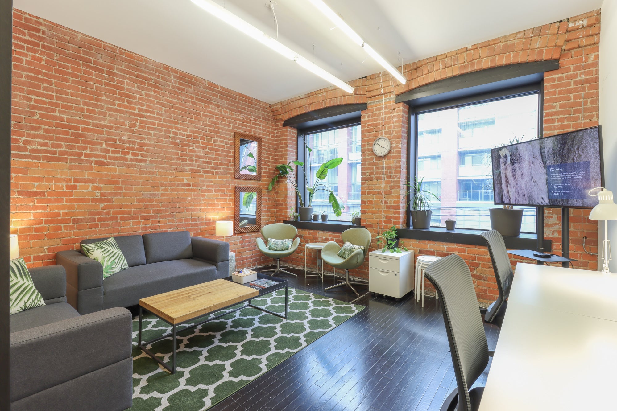 StartWell coworking offers rentable lounge space - perfect for informal or intimate meetings - like this one, the Green Room